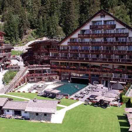 Etrier Hotel 4*