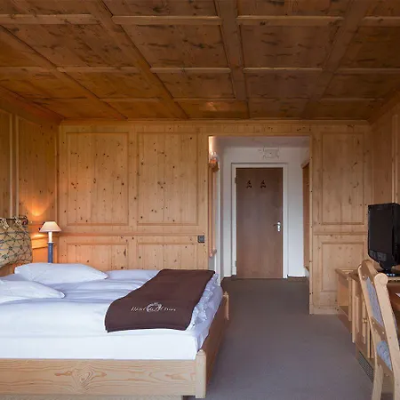 埃特里耶酒店 克莱恩 蒙塔纳