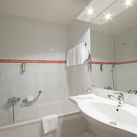 酒店 埃特里耶酒店 克莱恩 蒙塔纳