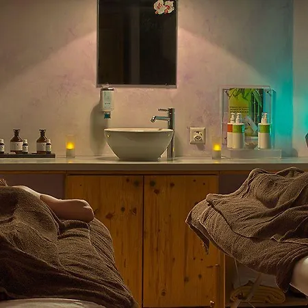 埃特里耶酒店 酒店