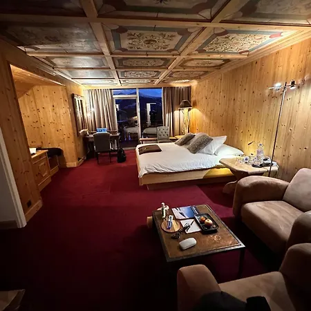 埃特里耶酒店 4* 克莱恩 蒙塔纳