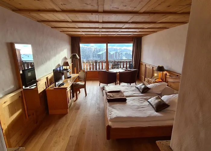 埃特里耶酒店 4*