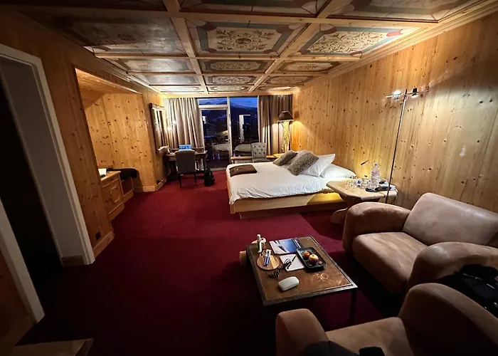 埃特里耶酒店 4* 克莱恩 蒙塔纳