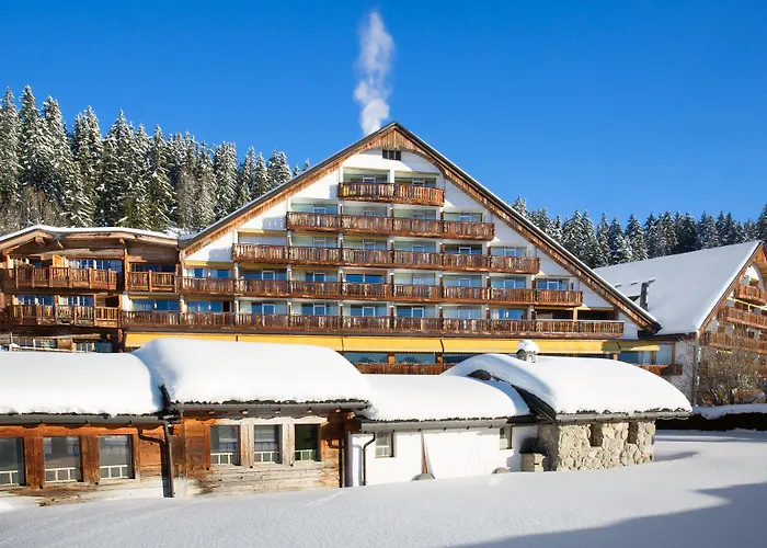 Etrier Отель 4*